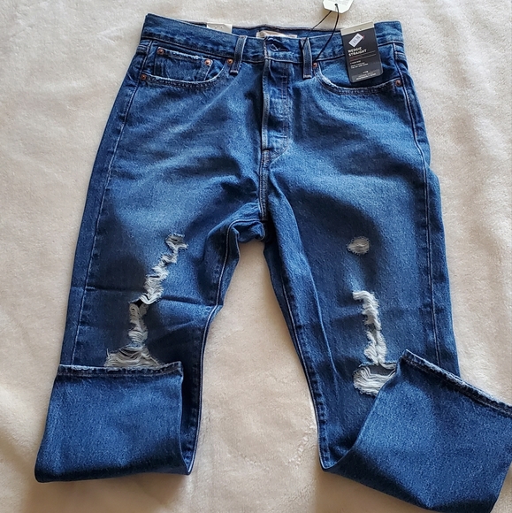 NEW! Levi's Wedgie Straight - Picture 4 of 9